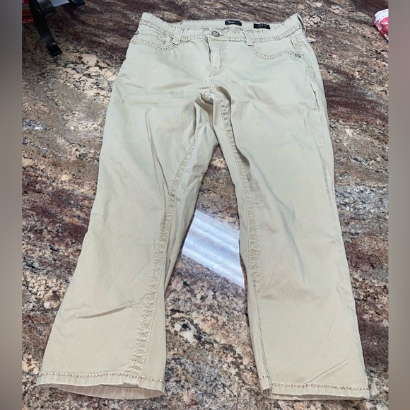 Supplies by Union Bay Size 16 Tan Mila Crop Pants with Decorative Metal Accents - Picture 10 of 13